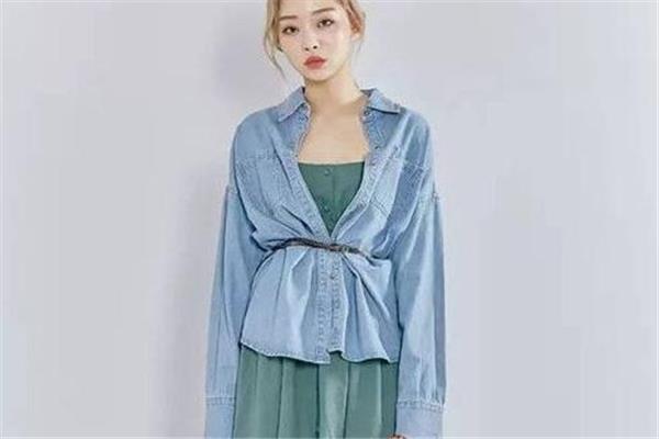 墨绿色配什么颜色好看 墨绿色衣服搭配技巧