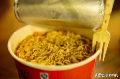 ​煮泡面100人99个都错了，正确的方法在这儿，保证比你煮的好吃