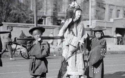 ​为何烧给逝者的纸人都不画眼？扎纸匠：老祖宗留下的规矩不敢违
