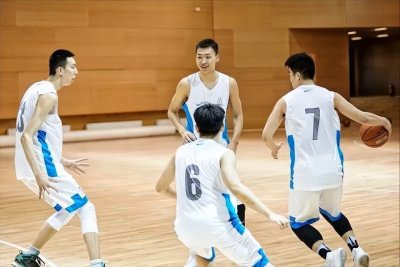 ​四中黄金一代！这个从海南走出的小伙儿将与齐麟在CBA相会？