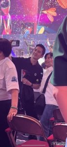 ​蔡卓妍百亿富三代前男友帅气又暖心，对女友人体贴入微照顾周到