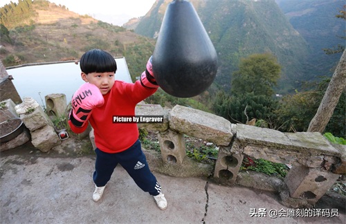 贵州8岁女拳手“小汤圆”的梦想：成为“世界拳王”
