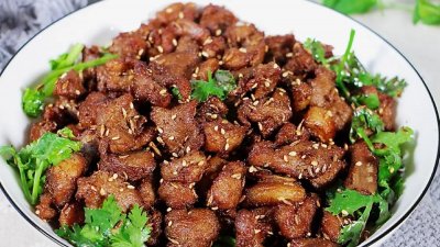 ​孜然牛肉怎么腌制？这样做，不腥不膻更下饭