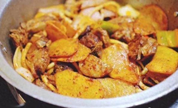 青海人的夜生活,是从美味的炕锅羊肉开始的,你们那里呢?