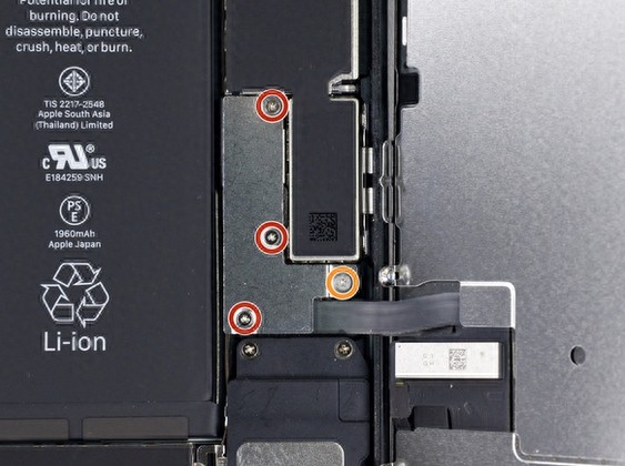 iPhone 7显示屏拆解过程图赏