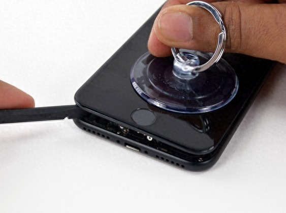 iPhone 7显示屏拆解过程图赏
