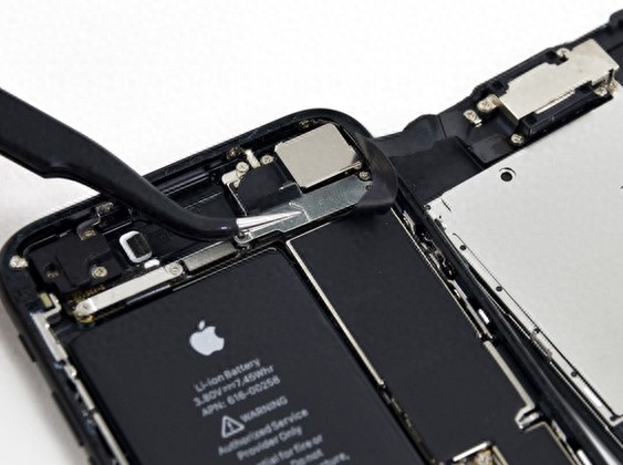 iPhone 7显示屏拆解过程图赏