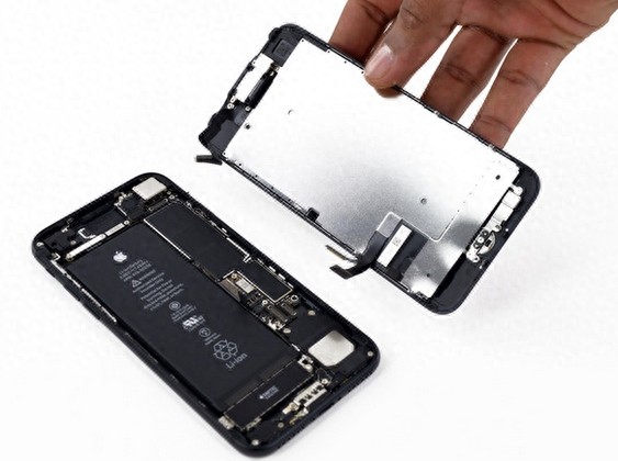 iPhone 7显示屏拆解过程图赏