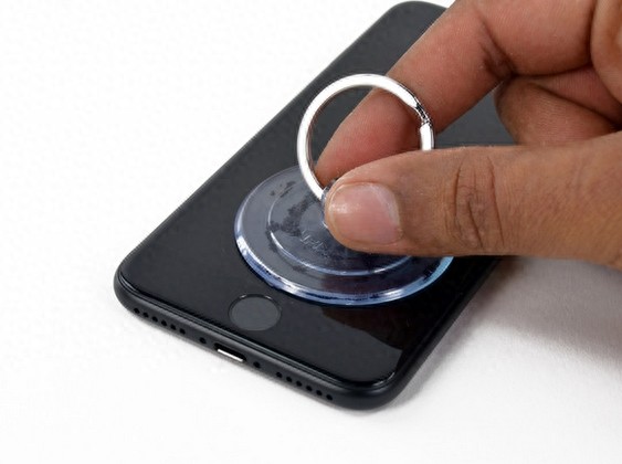 iPhone 7显示屏拆解过程图赏