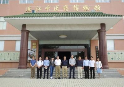 国药药材股份有限公司陈彦霖董事长一行到我校考察