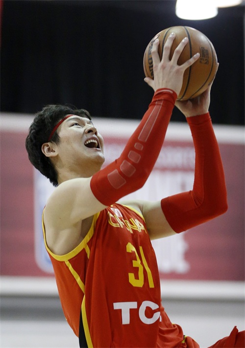 篮球——NBA夏季联赛：中国队胜黄蜂队