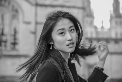 ​性感女神赛茜，多金有颜值还比一般人努力，最终成牛津风云人物