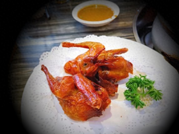 石岐乳鸽,补肝肾、益精气佳品