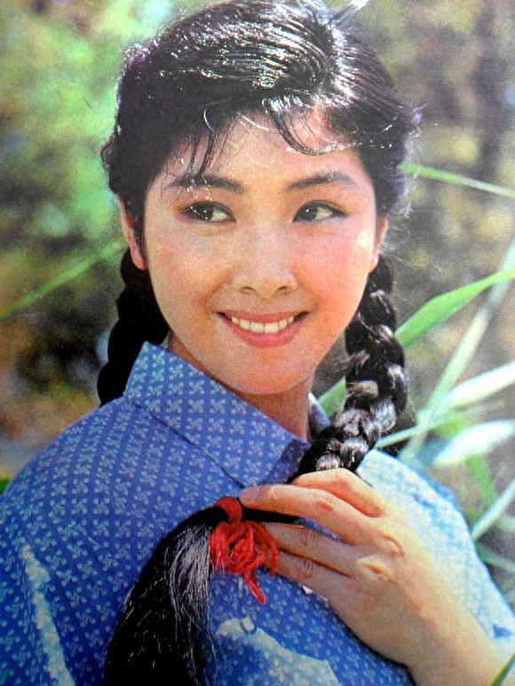 老照片:1980年代影星万琼