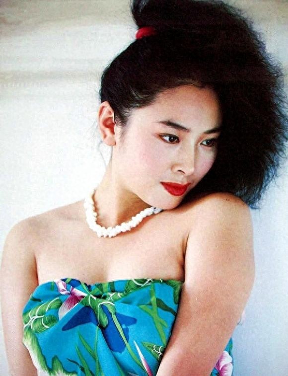 老照片:1980年代影星万琼