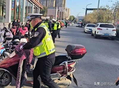 ​临潼区开展辖区地铁9号线站点周边停车秩序整治行动