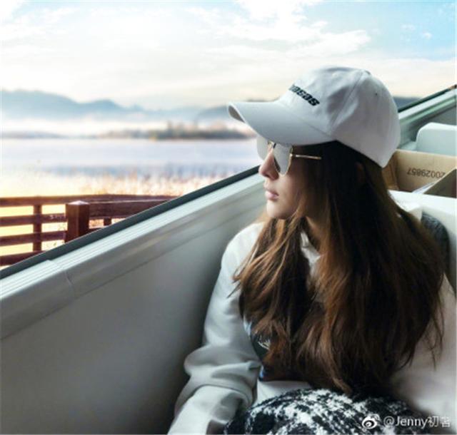 马苏微博求大神帮她P风景图 有才网友展现神技术