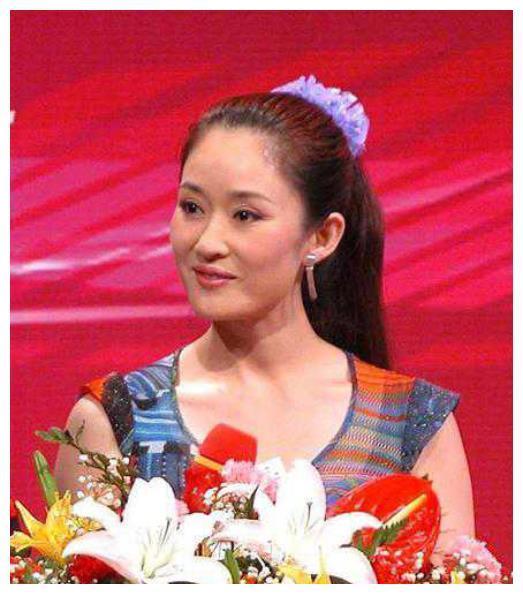 因“剧中哺乳”名声受损的盖丽丽,被说参与满文军案,现状如何?