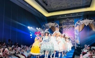 ​Lolita茶会！人气爆棚的她却受到排挤