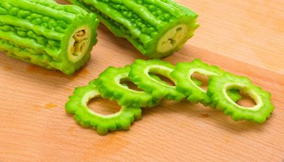 ​苦瓜炒鸡蛋有毒吗