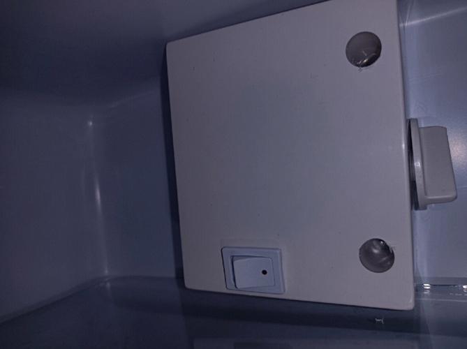 冰箱补偿开关在哪里（冰箱补偿开关位置介绍）