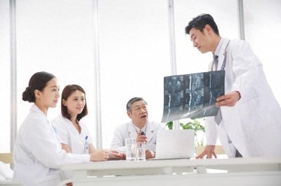 ​未来什么专业最吃香？专家预测引领高考志愿填报新趋势