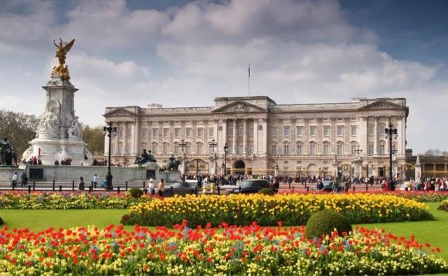 十大世界上最出名的十座宫殿（世界十大宫殿盘点）  2