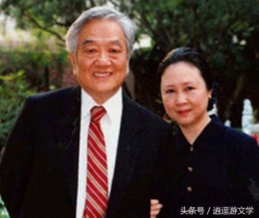 琼瑶罕见早年照片：气质美女，金庸远亲，经历就像一部小说