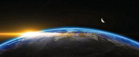 地球诞生至今，少不了3位保护神“庇佑”，最后一个曾让人类嫌弃