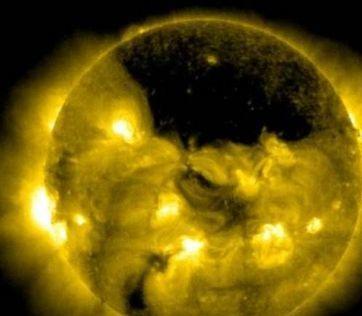 地球诞生至今，少不了3位保护神“庇佑”，最后一个曾让人类嫌弃