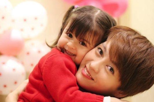 梁咏琪基因太强大，混血女儿颜值高到犯规，被赞“最美星二代”