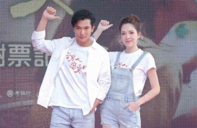 ​许玮甯和邱泽庆祝结婚3周年，十指紧扣甜蜜放闪，夫妻四目相对