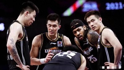 ​“CBA传奇离场！杨鸣宣布退役，回顾他的光芒岁月！