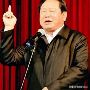 ​胡富国同志退休后去了哪里生活了呢？