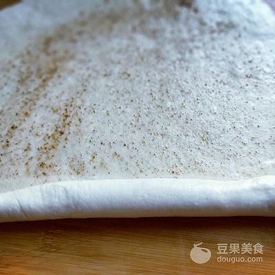 烧饼的做法电饼铛家庭版（烧饼夹烤肉利仁电饼铛）(6)