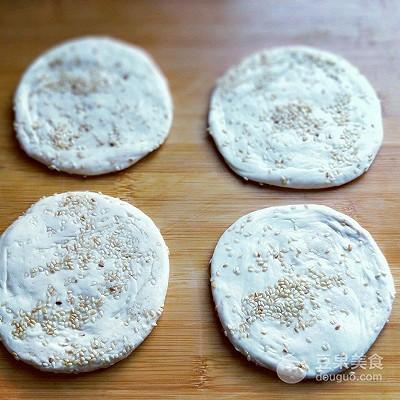 烧饼的做法电饼铛家庭版（烧饼夹烤肉利仁电饼铛）(12)