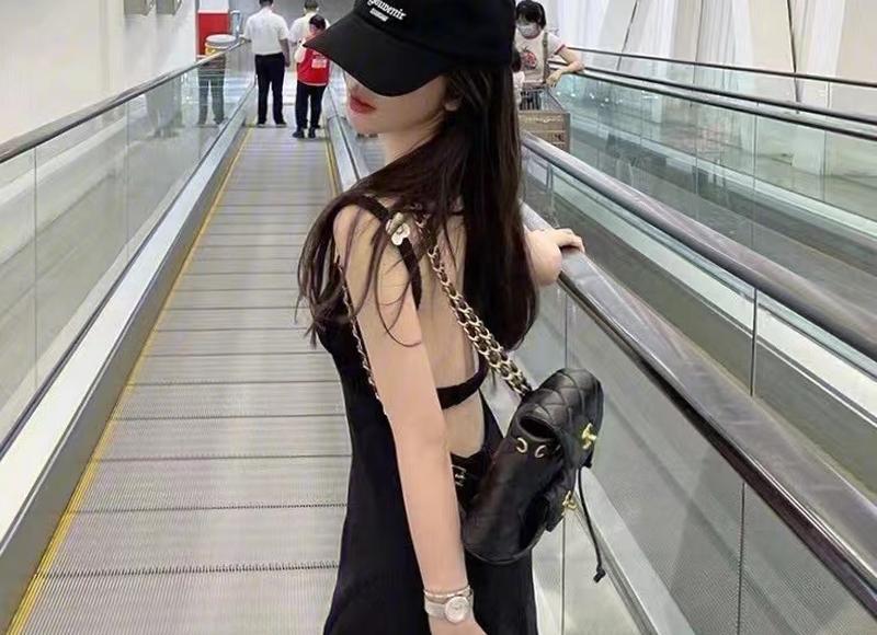 闷骚男喜欢女生的表现有哪些？