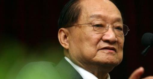 古龙的上联“冰比冰水冰”，当年金庸没对出，而今读者却对出来！