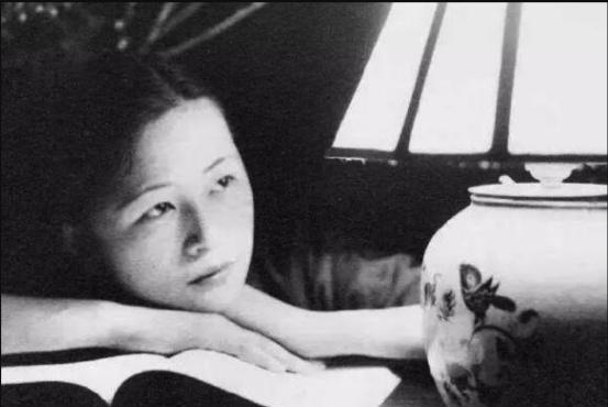 林徽因是真女神还是假女神鲁迅、钱钟书这样说她，冰心还讽刺她