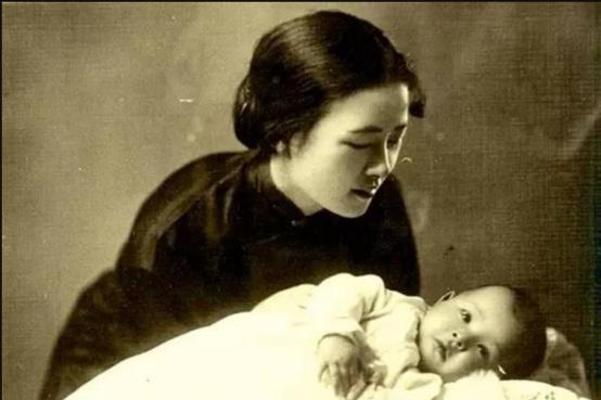 林徽因是真女神还是假女神鲁迅、钱钟书这样说她，冰心还讽刺她