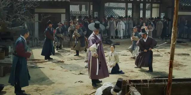 韩剧丧尸片最新推荐感人（丧尸吃人权谋宫斗）(8)