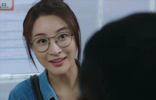 TVB视后出席婚礼大晒傲人身材 与老公同框似父女？