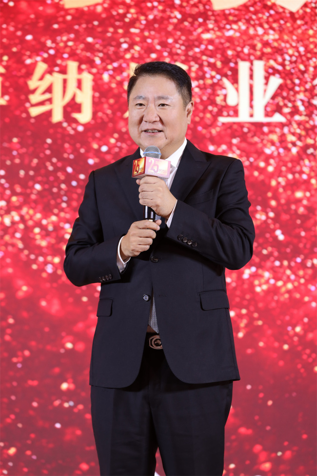 “红楼”定档 《传说》有情 “蛟龙”用命拼