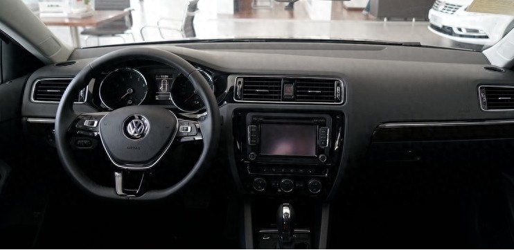 性能升级，配置提高，测大众2016款速腾