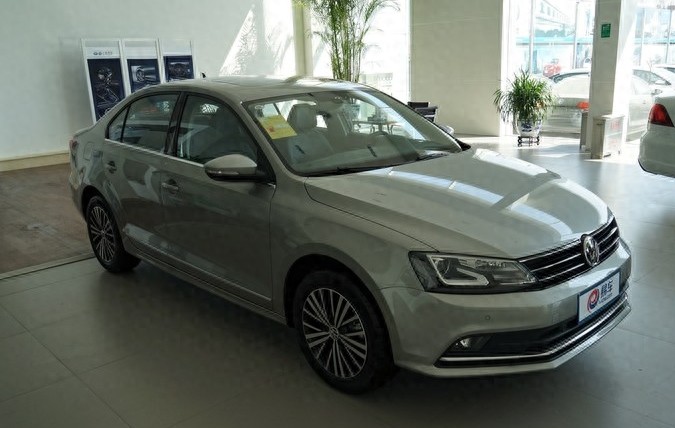 性能升级，配置提高，测大众2016款速腾