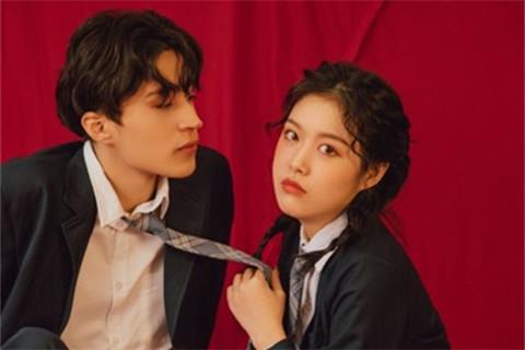 怎么和喜欢的女生聊天,和女朋友聊天话题30句