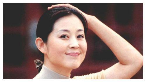 家有“残疾”孩子的明星，倪萍放弃事业，她伺候儿子40多年