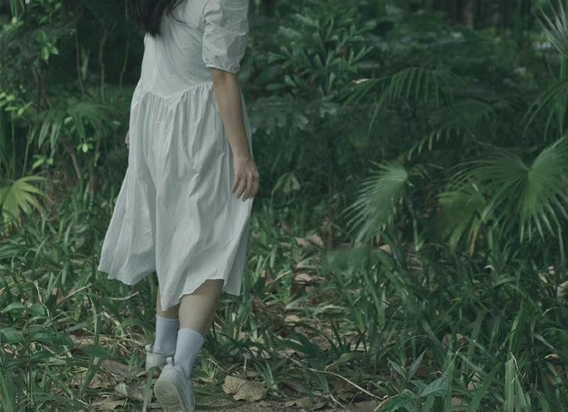 女人又要赚钱又要照顾孩子