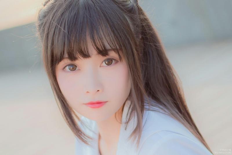 在大腿内侧种草莓什么感觉？女生下面总是湿漉漉的是怎么回事