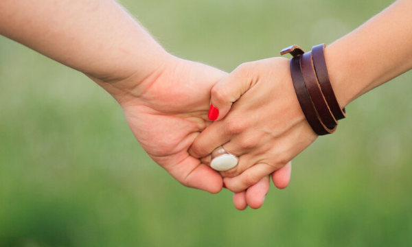 结婚纪念日怎么过,20年结婚纪念日怎么过才有意义图1